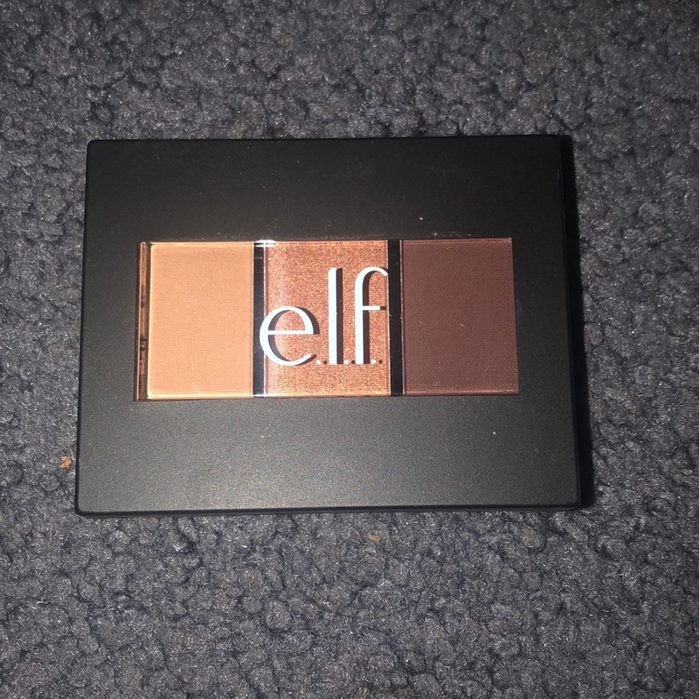 Brand new eyeshadow + bronzer set